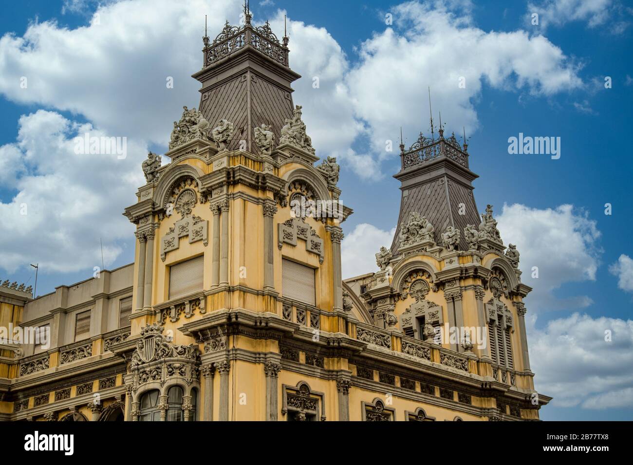 Türme im Old Barcelona Hotel Stockfoto