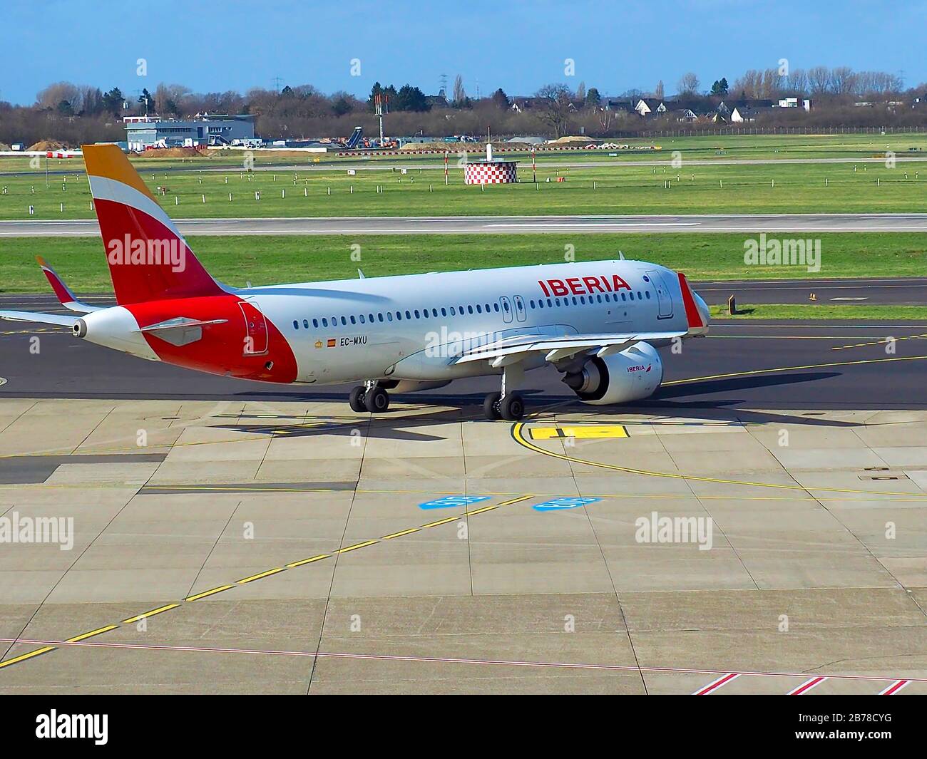 Airport Duesseldorf Stockfotos und -bilder Kaufen - Seite 2 - Alamy