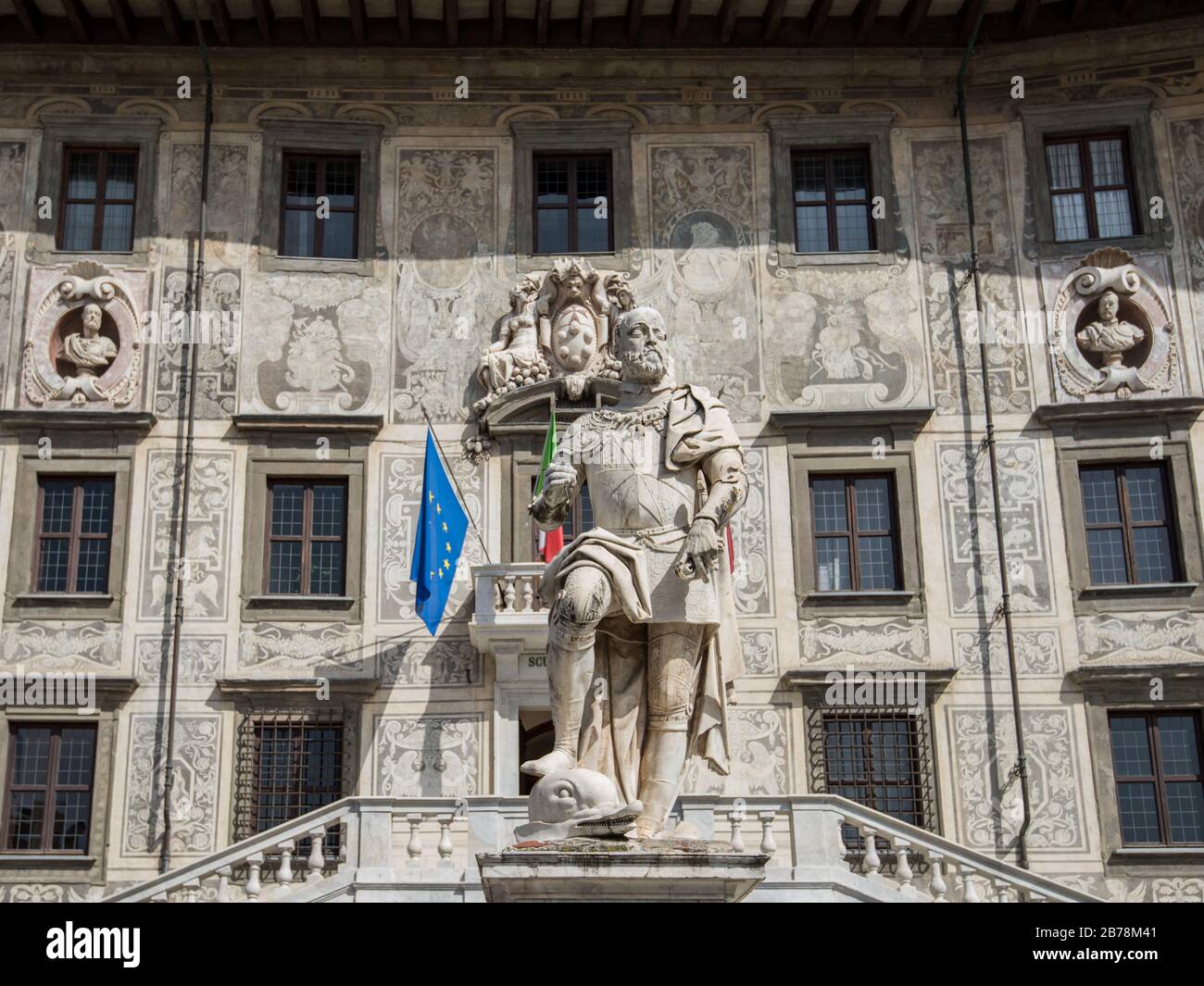 Palazzo della Caravona, das Hauptgebäude der weltberühmten Scuola normale Superiore an der Piazza dei Cavalieri in Pisa, Italien Stockfoto