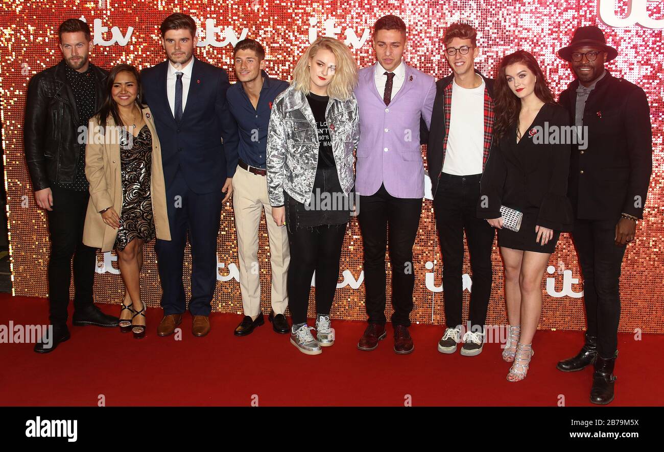 09.11.2017 - London, England, Großbritannien - ITV Gala 2017, London Palladium - Red Carpet Arrivals Photo Shows: 2017 X-Faktor-Finalist Matt Linnen, Alisah Bo Stockfoto