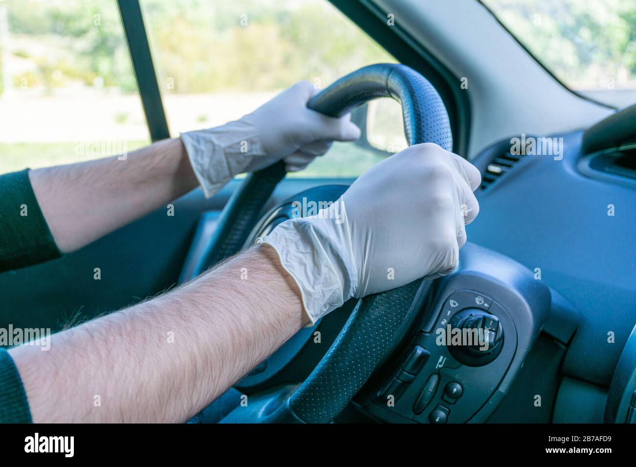 Auto lenkrad handschuhe -Fotos und -Bildmaterial in hoher Auflsung  Alamy