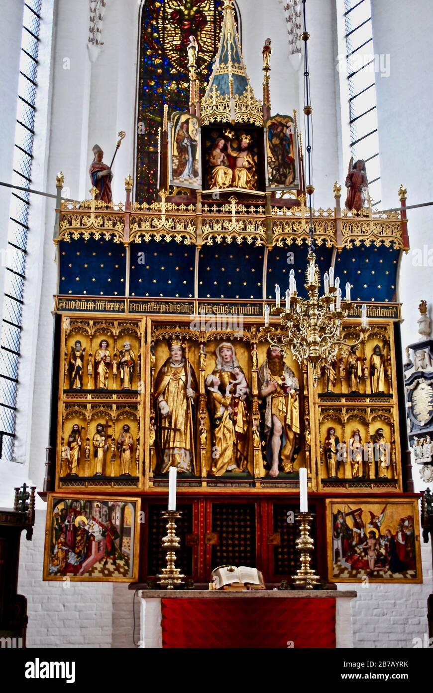 Die Kathedrale von Aarhus (dänisch: Aarhus Domkirke) ist eine Kathedrale in Aarhus, Dänemark. Der Altaraufsatz des Doms von Bernt Notke. Stockfoto