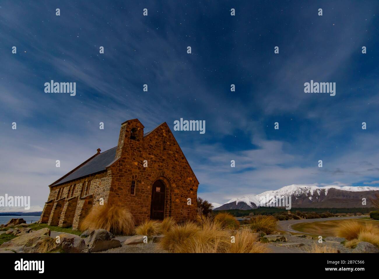 Church of the Good Shepherd in Night in Lake Tekapo, South Island, Neuseeland Stockfoto