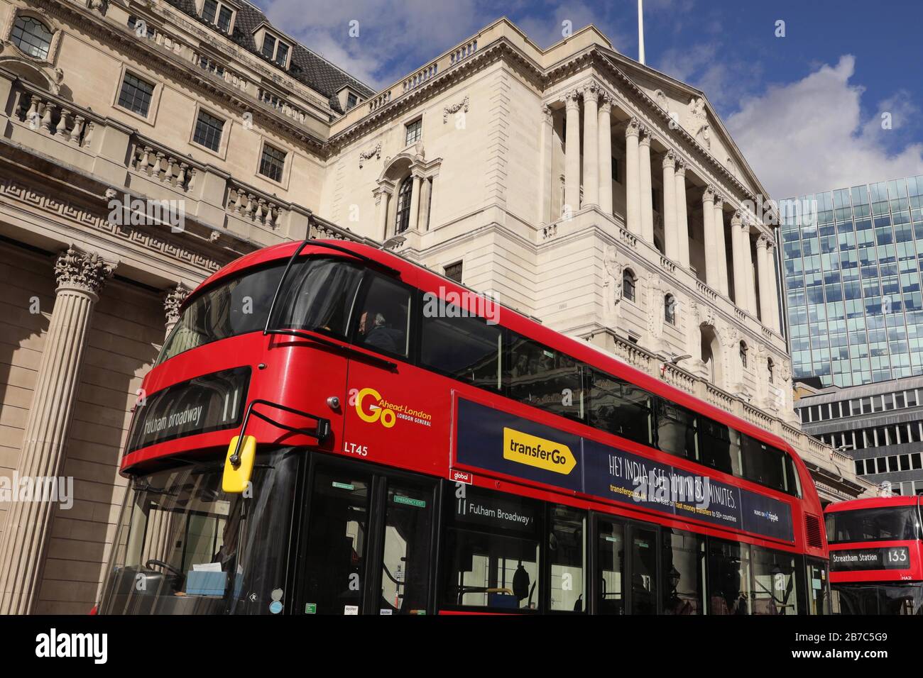 Berlin, Bank of England in London. März 2020. Das am 11. März 2020 aufgenommene Foto zeigt eine allgemeine Ansicht der Bank of England in London, Großbritannien. UM MIT XINHUA SCHLAGZEILEN VOM 15. MÄRZ 2020 ZU GEHEN. Kredit: Tim Ireland/Xinhua/Alamy Live News Stockfoto