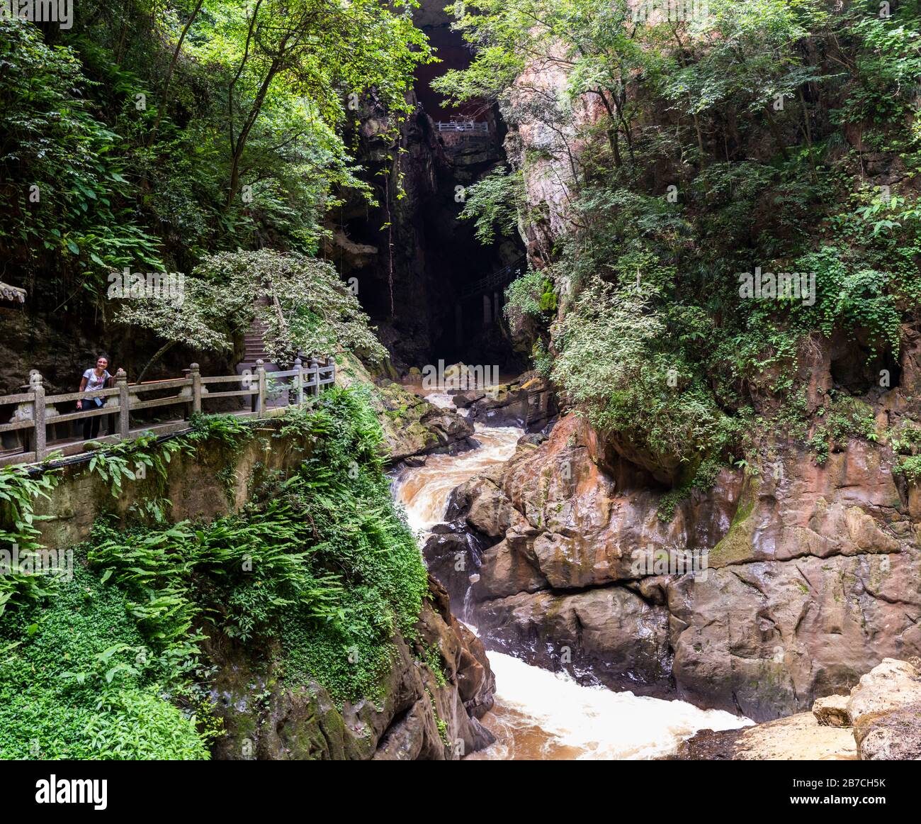 Erschreckende Schlucht, Jīnghún Xiá, in der Jiuxiang-Schlucht und am Caves National Geopark in Jiuxiang Yi und Hui Ethnic Autonomous Township, Kunming, Yunnan, China. Stockfoto