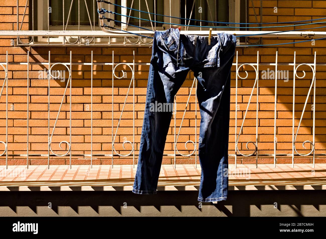 Paar blaue jeans