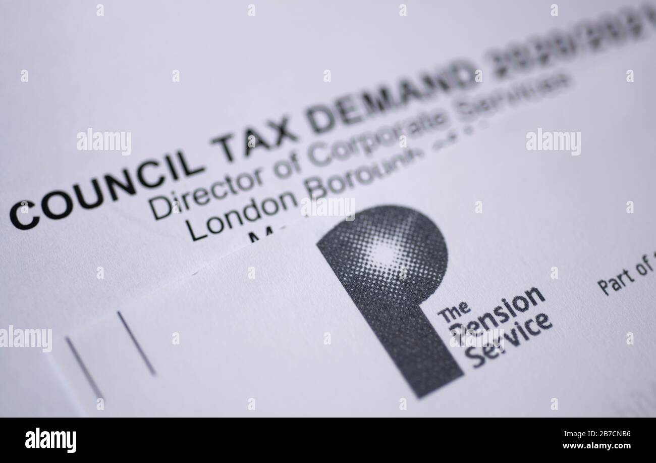 Steuerbedarf des UK Council 2020/2021 und Kopfzeile der Pensionsdienst-Erklärung. Stockfoto