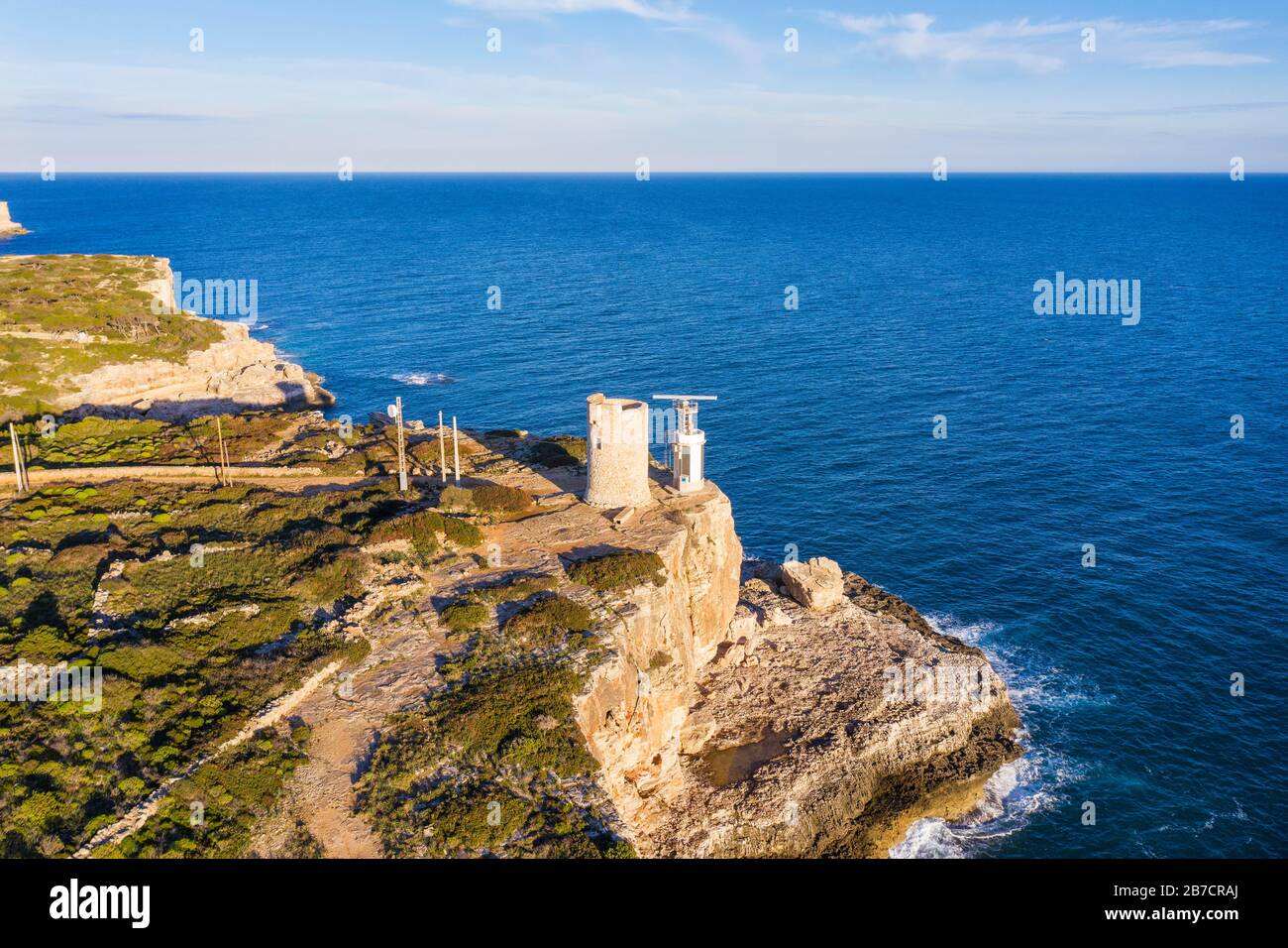Wachtturm Torre d'en Beu bei Cala Figuera, in der Nähe von Santanyi, Luftbild, Migjorn-Region, Mittelmeer, Mallorca, Balearen, Spanien Stockfoto