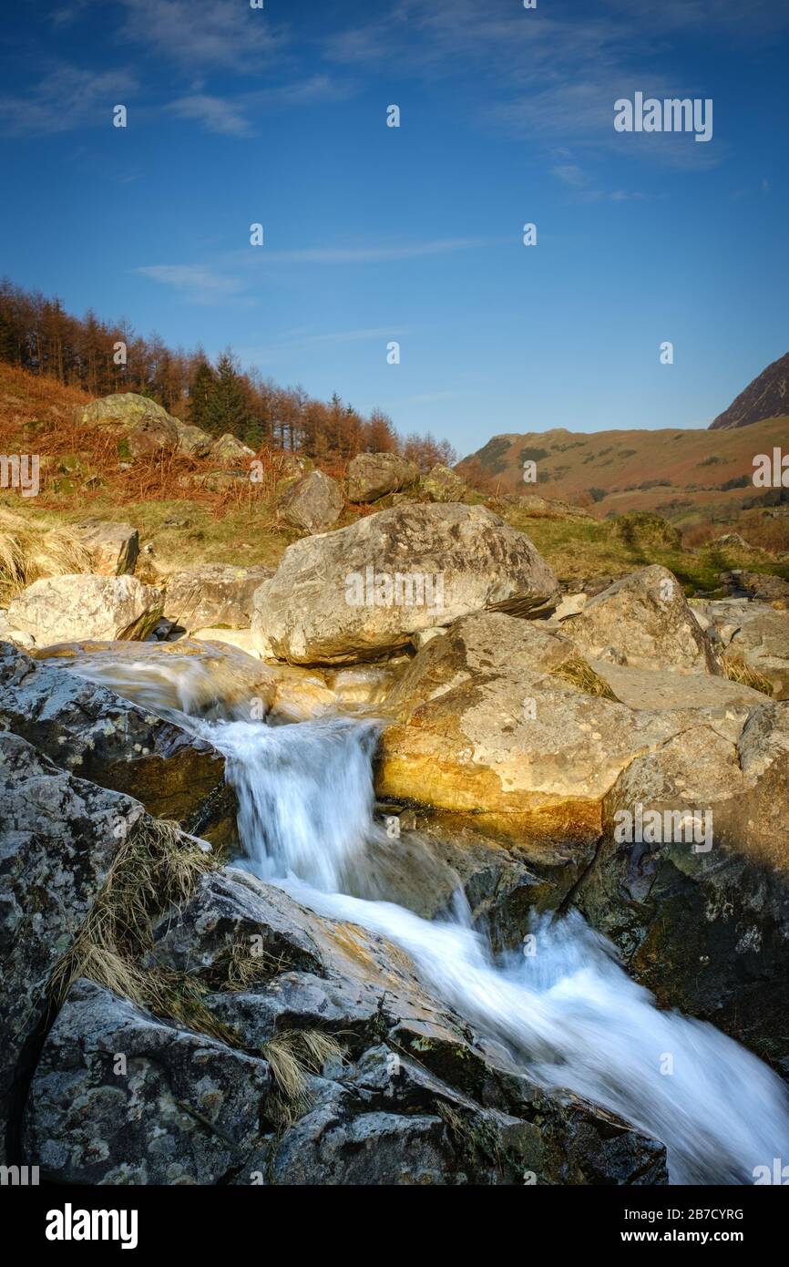 Comb Beck Wasserfälle bei Buttermere im Lake District, Cumbria. Stockfoto