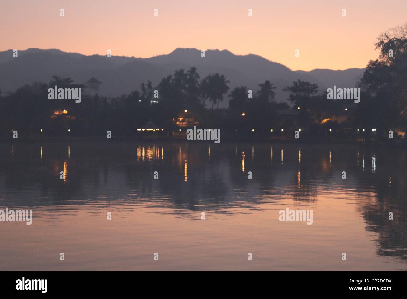 CHONG KHAM LAKE, NORDTHAILAND. Stockfoto