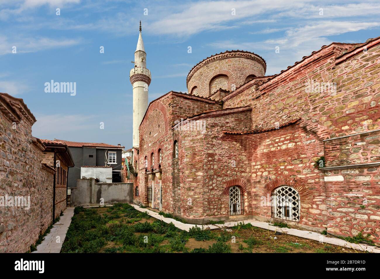Fatih-Moschee, die für eine Griechisch-orthodoxe Kirche umgebaut wurde, die dem heiligen Theodore in Trilye, Bursa, Türkei gewidmet ist Stockfoto