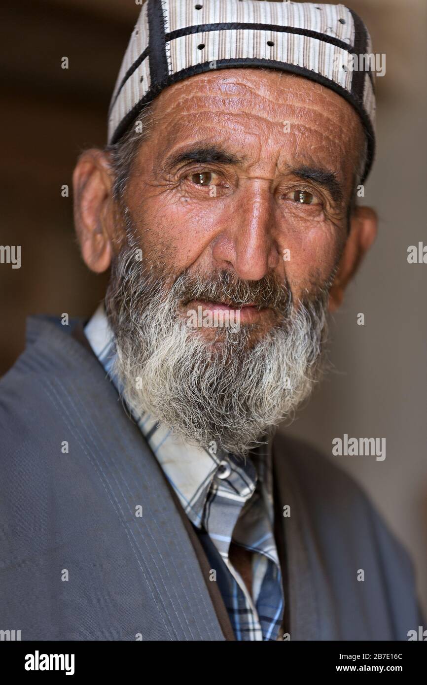 Porträt eines usbekischen Mannes in Samarkand, Usbekistan. Stockfoto