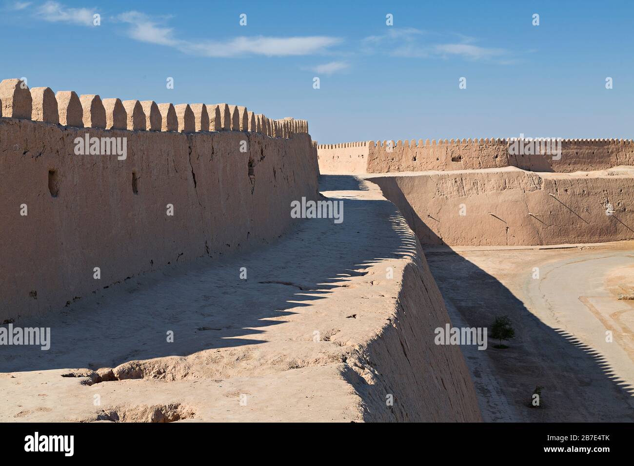 Stadtmauern der antiken Stadt Khiva, Usbekistan Stockfoto
