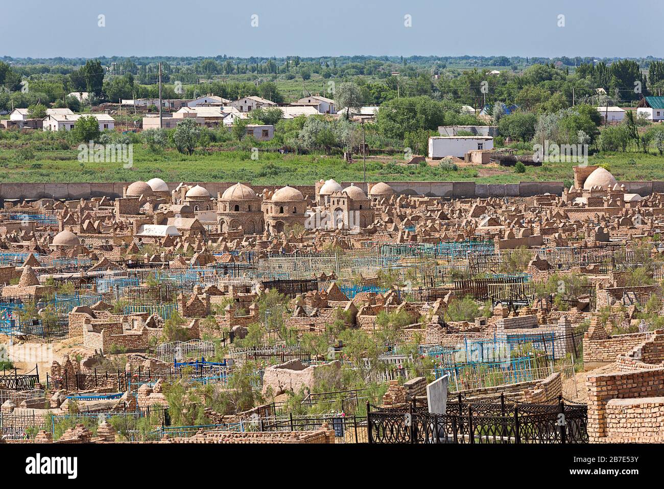 Historischer Friedhof von Mizdakhan in der Nähe der Stadt Nukus in Usbekistan Stockfoto