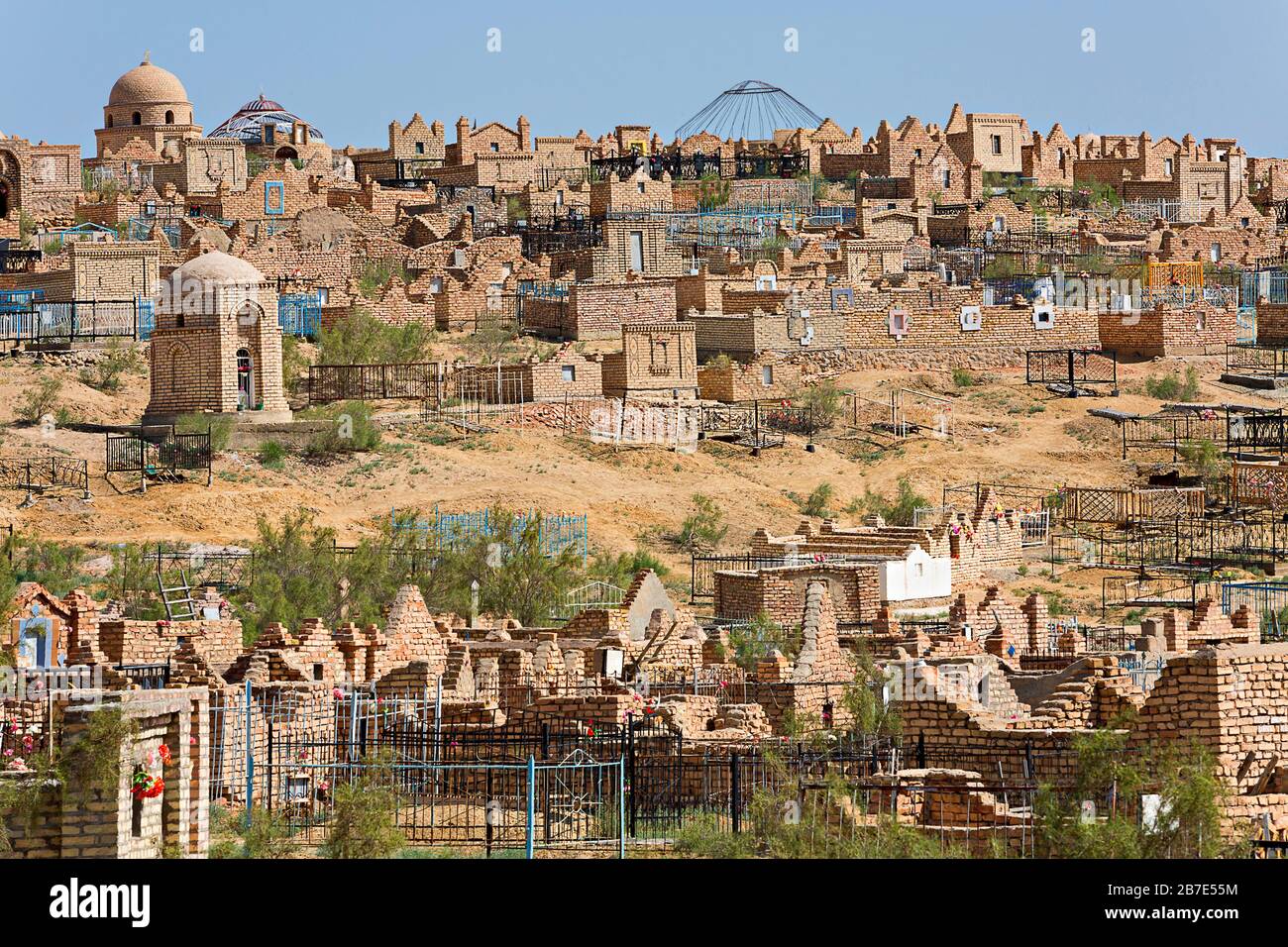 Historischer Friedhof von Mizdakhan in der Nähe der Stadt Nukus in Usbekistan Stockfoto