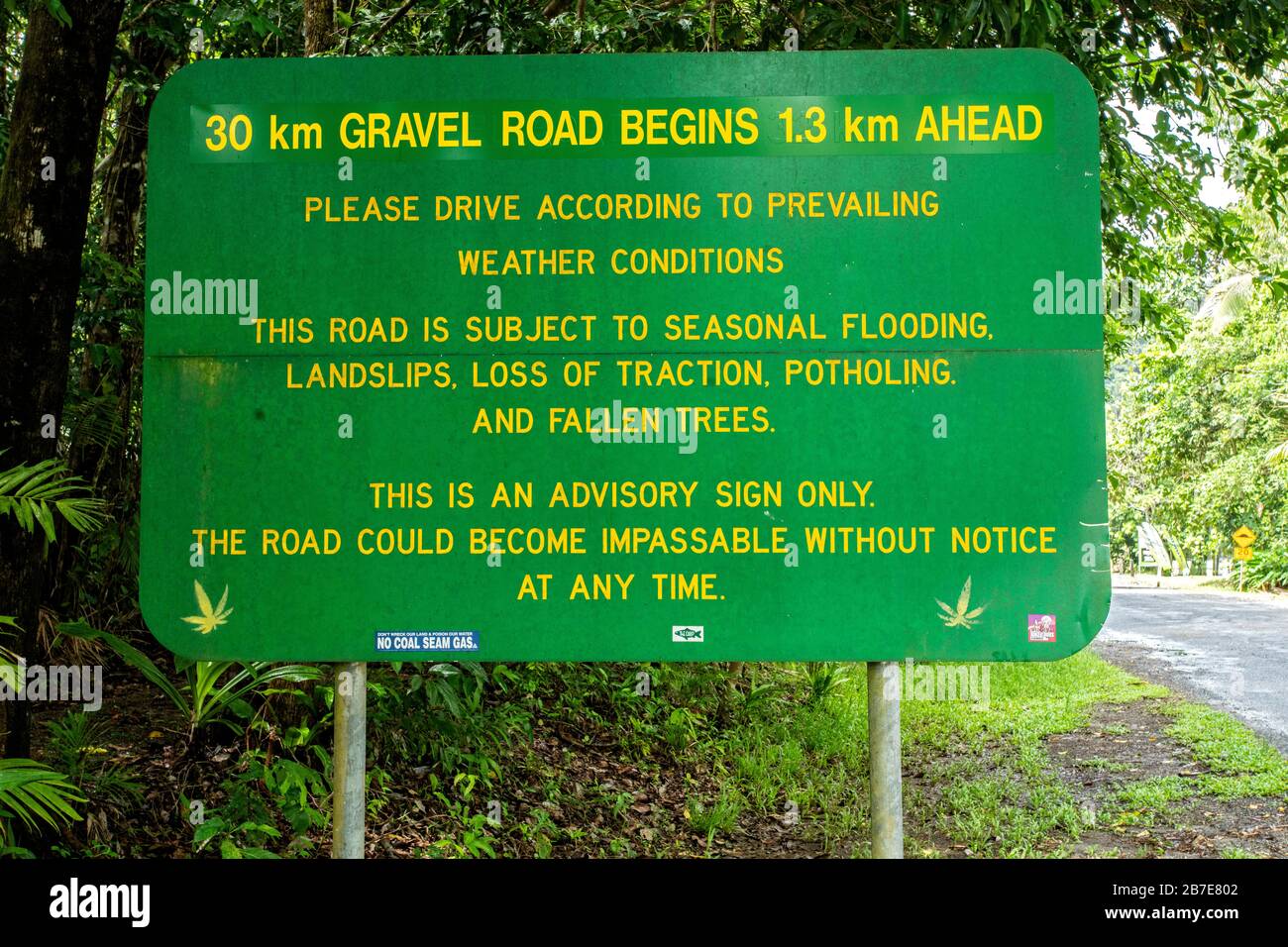Warnung vor Straßengefahren, in der Nähe von Cape York, Queensland, Australien Stockfoto