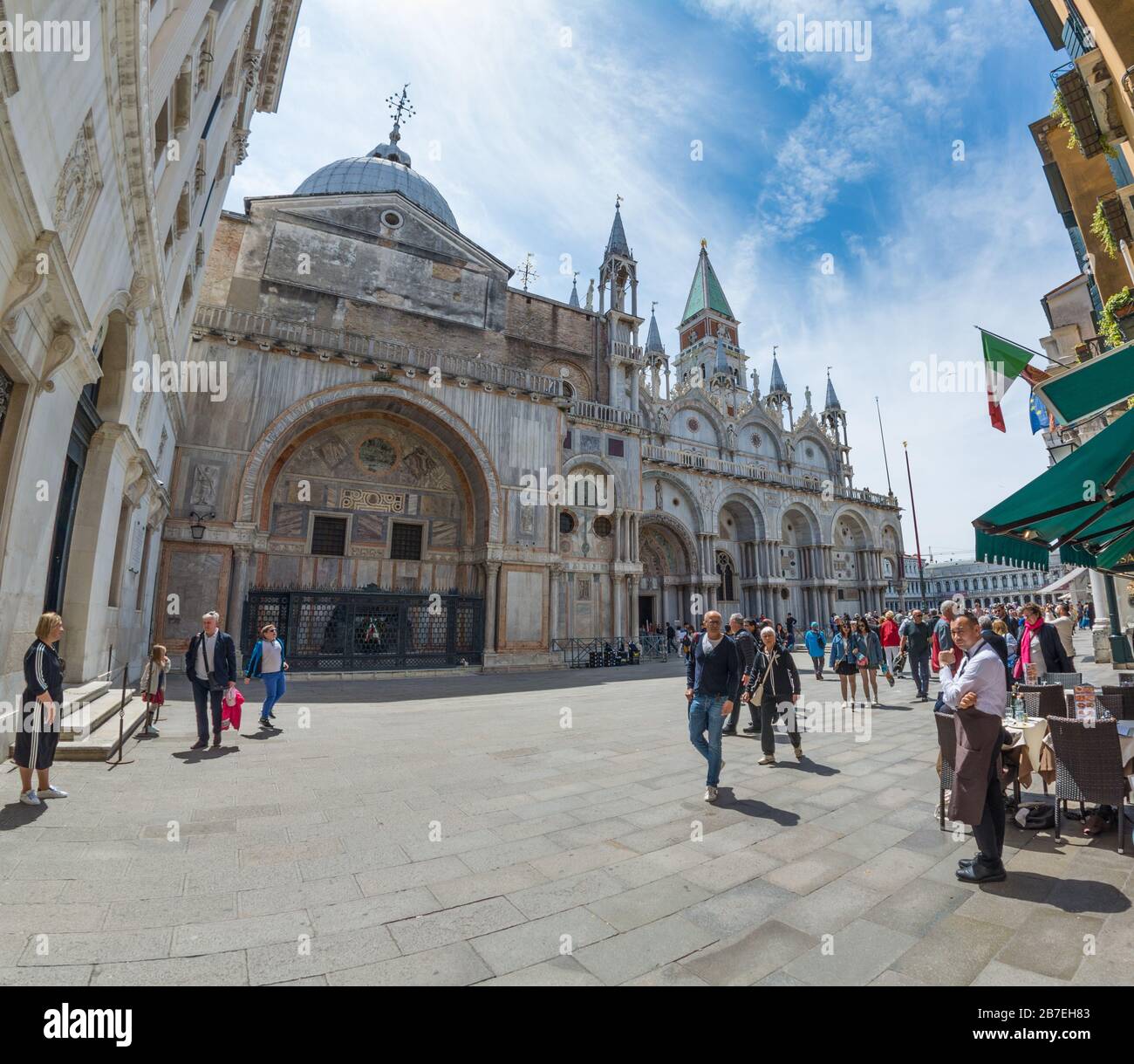 Venedig, Italien - 17. MAI 2019: Die Patriarchal-Dombasilika von Saint Mark an der Piazza San Marco - Markusplatz, Venedig Italien. Stockfoto