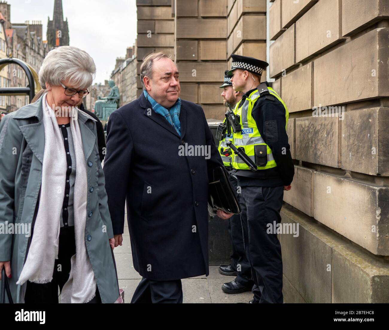 Alex Salmond verlässt den High Court in Edinburgh, Schottland, Großbritannien. Stockfoto