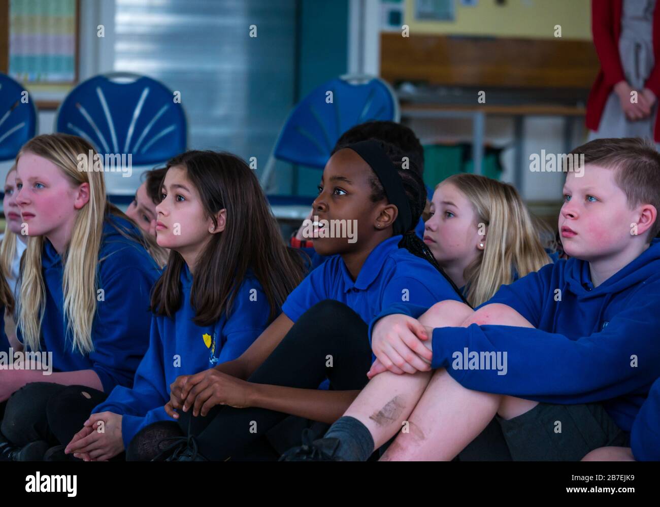 Schulkinder an der Davidsons Mains Primary School, Edinburgh, Schottland, Großbritannien Stockfoto