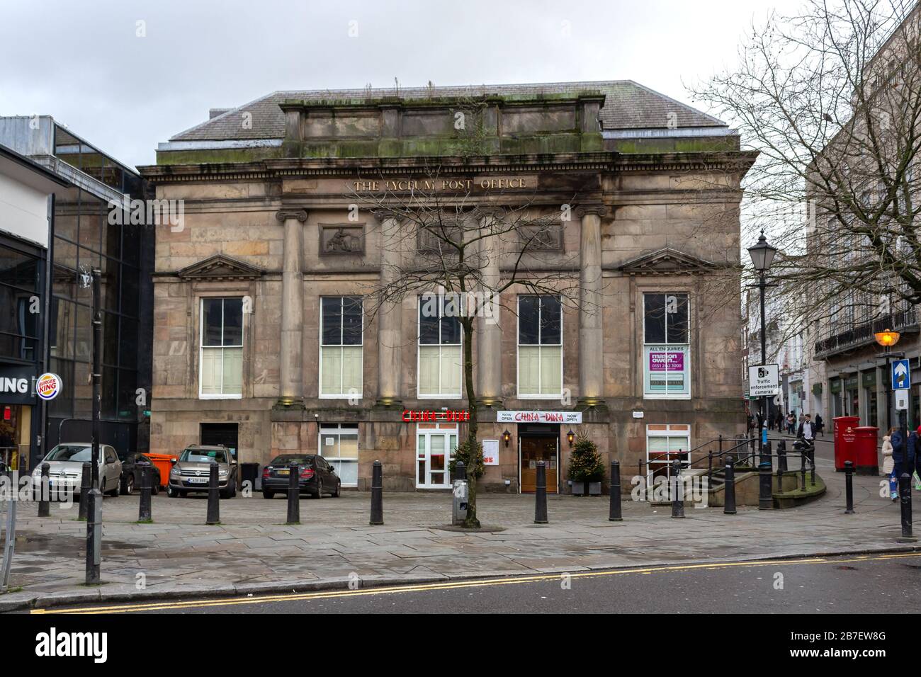 China Dina Kantonesisches Restaurant, Bold Street, Liverpool. Früher wurde das Postamt Lyceum 1802 erbaut. Stockfoto