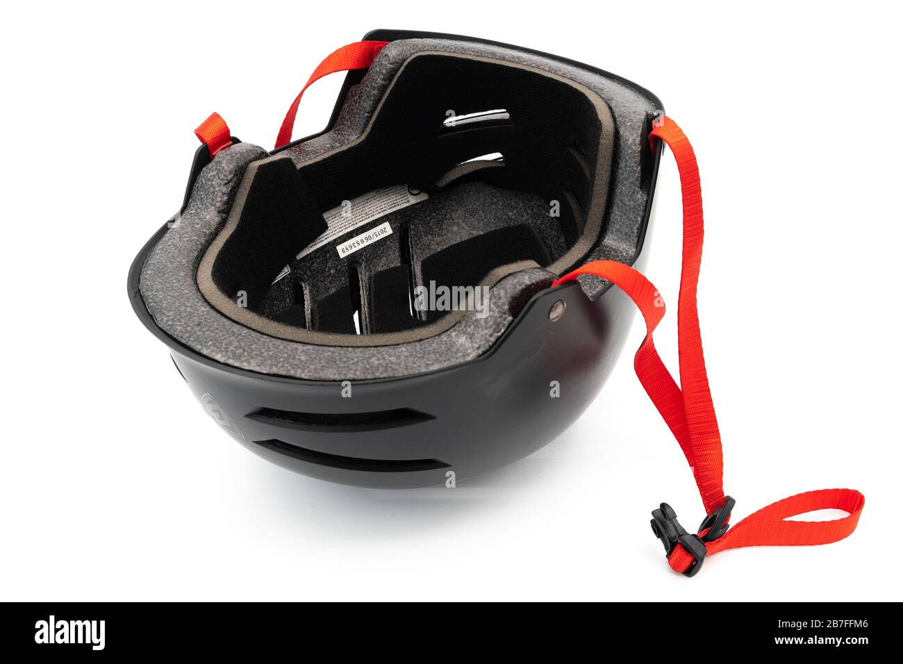 Schwarzer Helm isoliert auf weißem Hintergrund Stockfoto