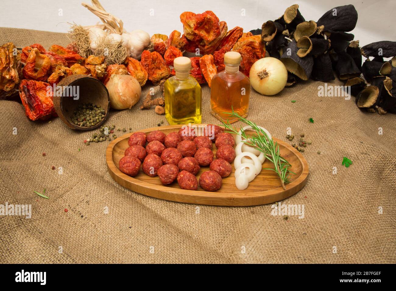 Roh-Fleischbällchen Stockfoto Stockfoto