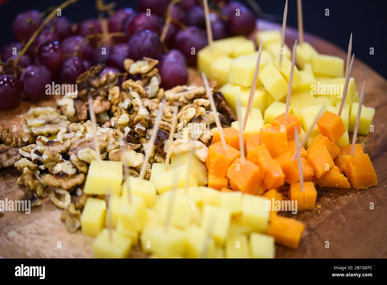 Käse- und Nussplatte mischen Stockfoto