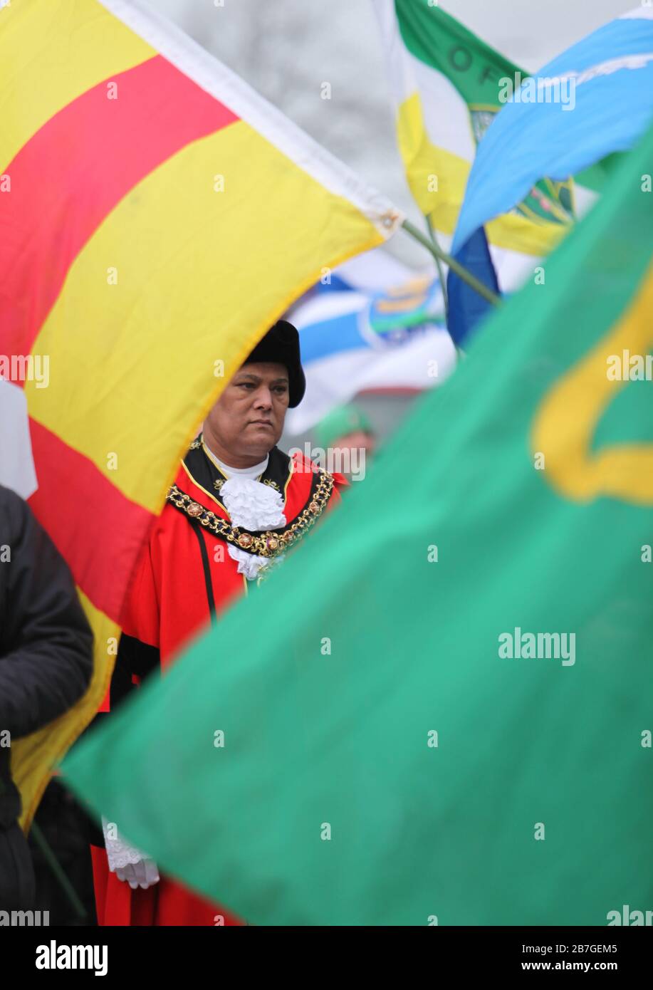 St. Patrick's Day Parade in Manchester, Großbritannien. Cllr Abid Latif Chohan; Oberbürgermeister von Manchester Stockfoto