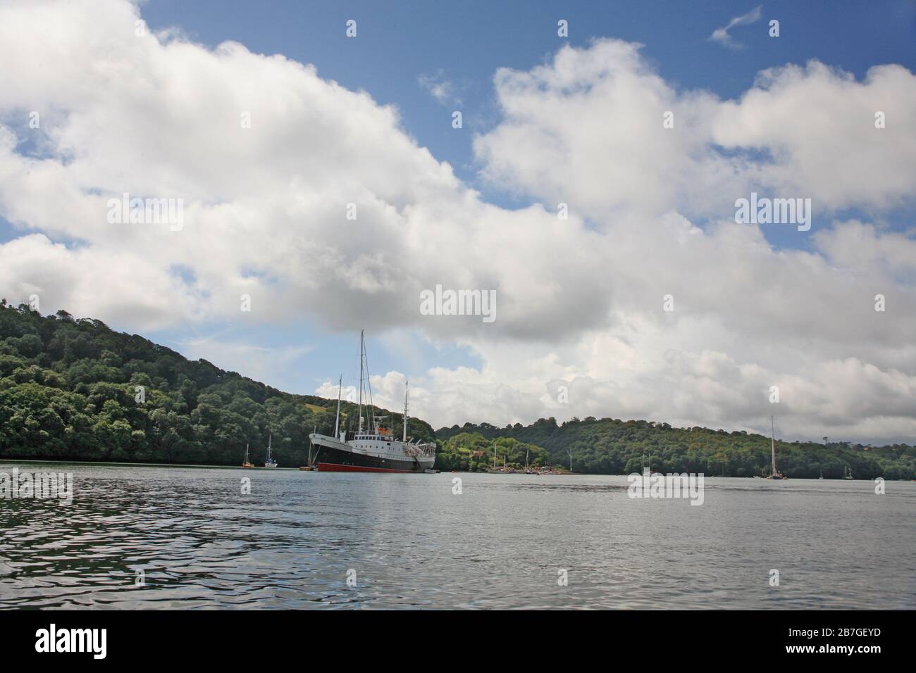 'Windsor Castle', ex-'Fingal', eine ehemalige Ausschreibung des Northern Lighthouse Board, die am Fluss FAL, Cornwall, England, Großbritannien, 2008 eingerichtet wurde Stockfoto