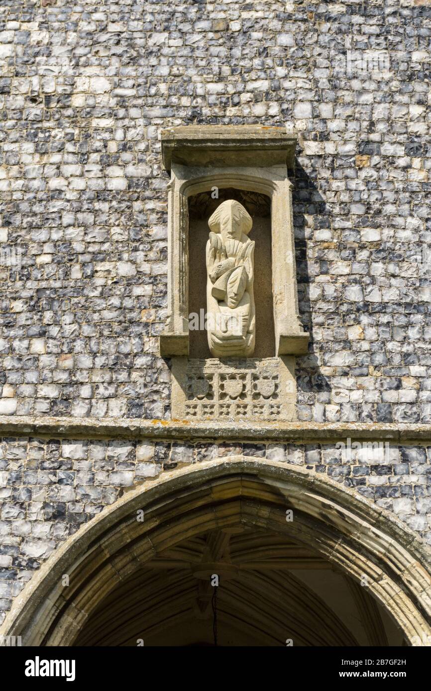 Außenansicht der Kirche der Heiligen Dreifaltigkeit aus dem 15. Jahrhundert, Blythburgh, Suffolk, Großbritannien Stockfoto