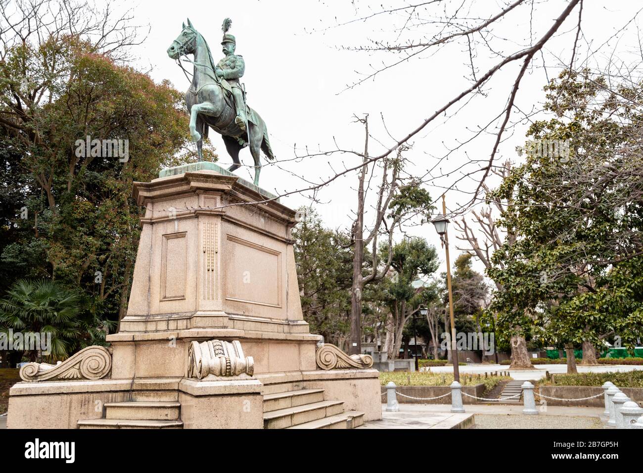 TOKIO, JAPAN - 8. FEBRUAR 2019: Statue des Prinzen Komatsu Akihito (Komatsu no miya), Ueno Park, Tokio Stockfoto