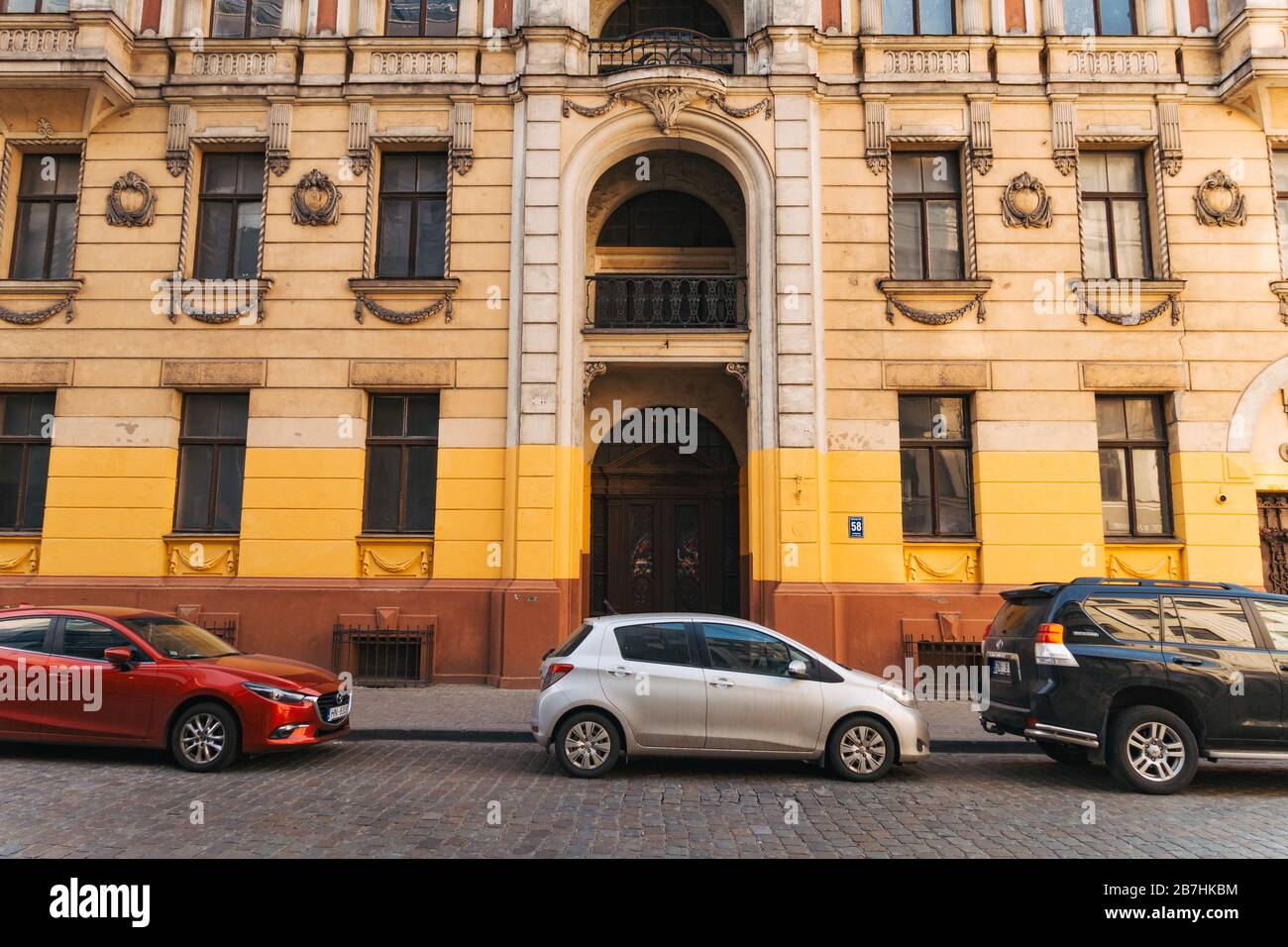 Ein neoklassisches Jugendstil-Kulturhaus in Riga, Lettland an einem sonnigen Winternachmittag Stockfoto