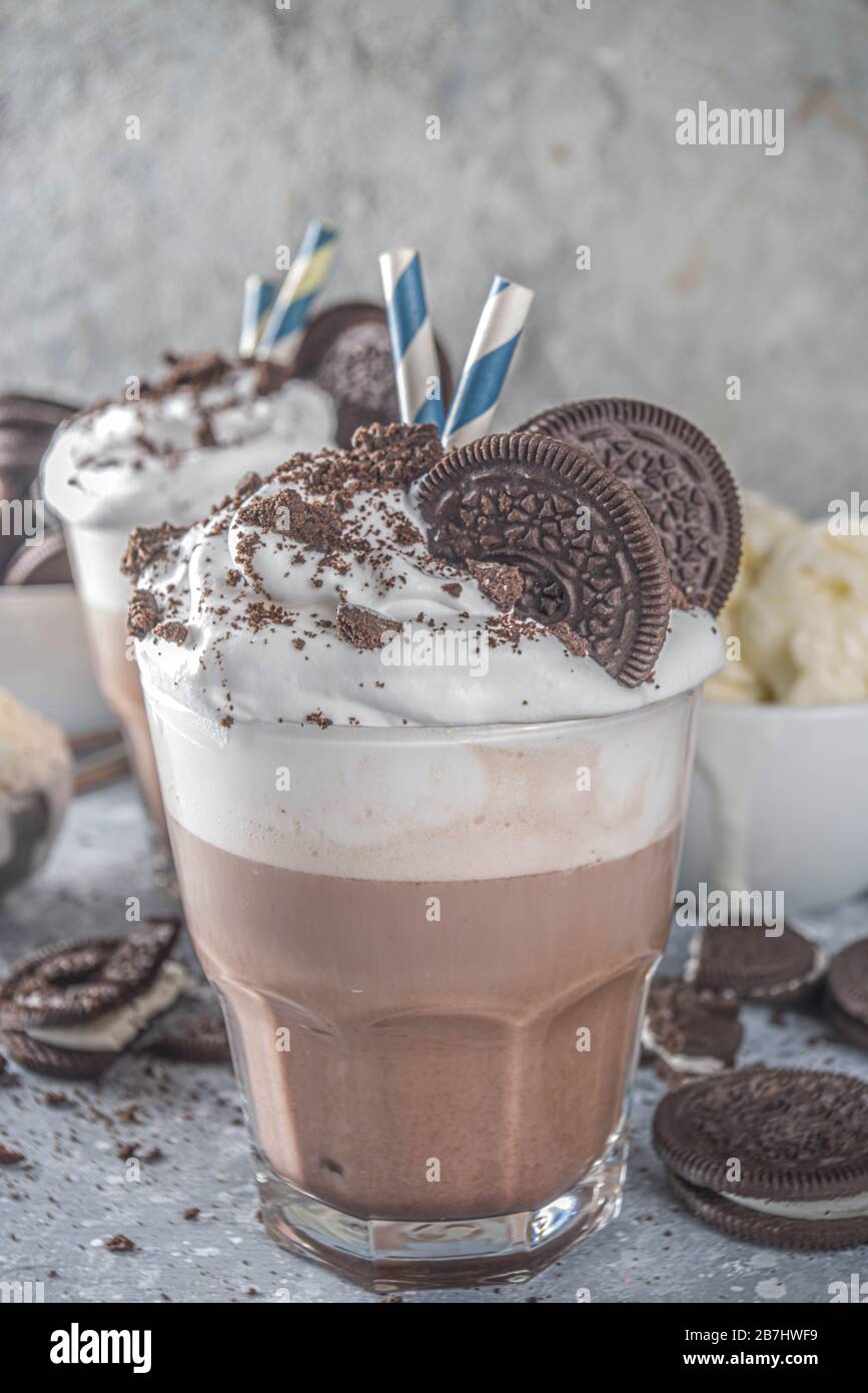 Oreo Schokoladenmilchshake Stockfotos Und Bilder Kaufen Alamy
