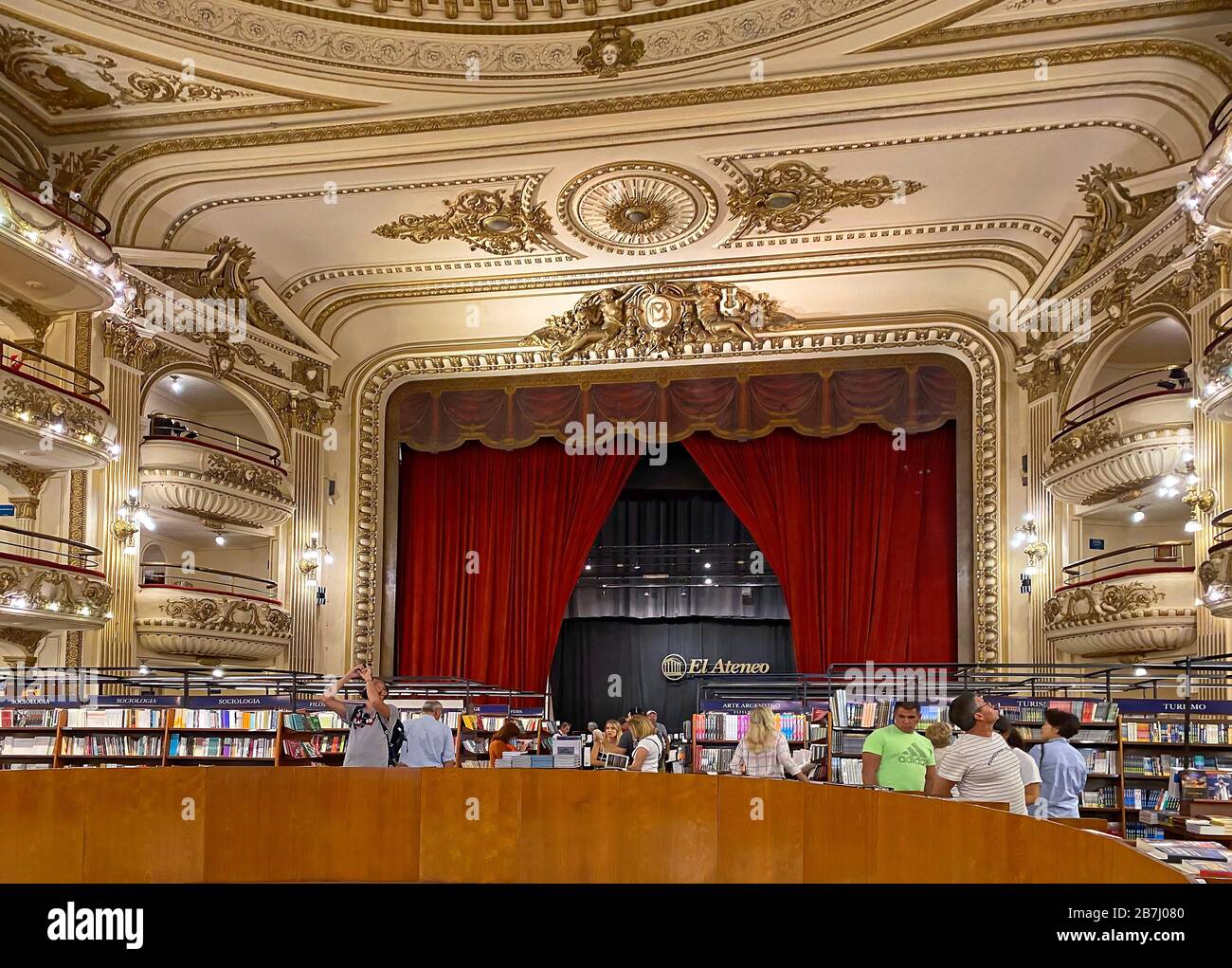 El Ateneo Grand Splendid; ab dem Jahr 1920; Filmtheater; heute einzigartige Buchhandlung; Theater der darstellenden Künste; abgerundete Balkone; Bühne; Südamerika; Buenos Aires; AR Stockfoto