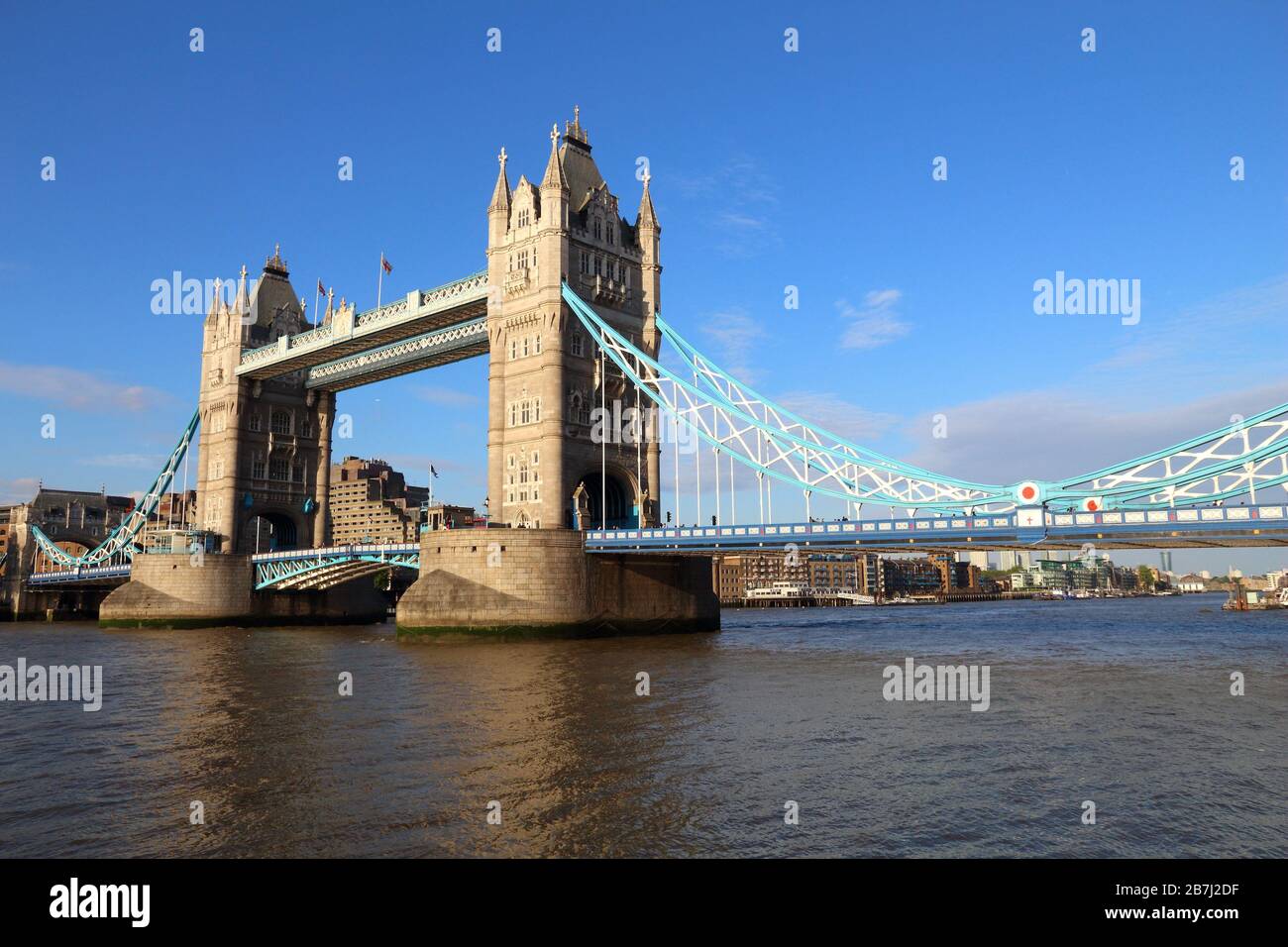Tower Bridge - Wahrzeichen in London, Großbritannien. Wahrzeichen Londons. Stockfoto