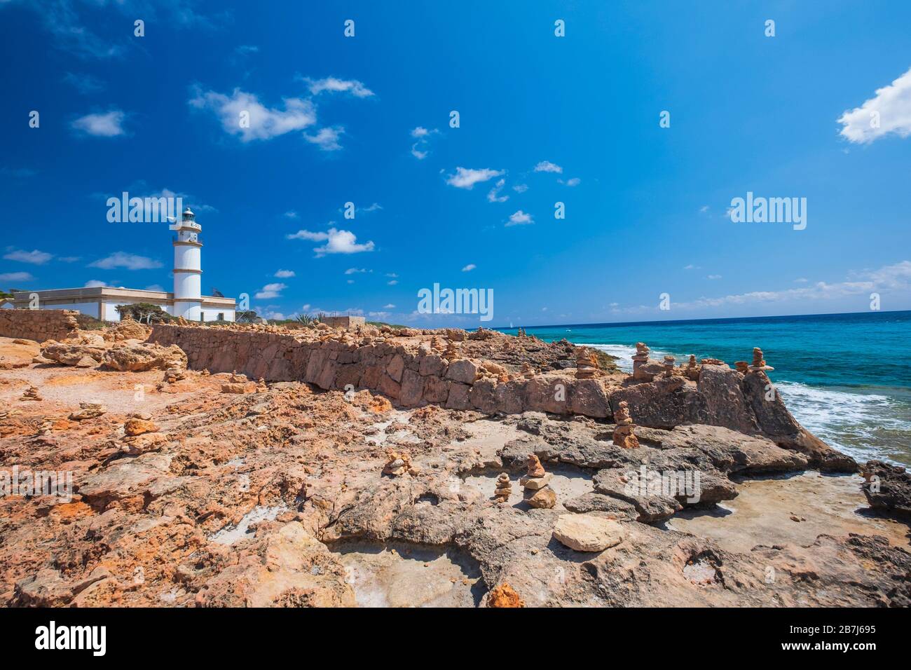 Leuchtturm von Cap de Ses Salines, Insel Mallorca, Balearen, Spanien Stockfoto