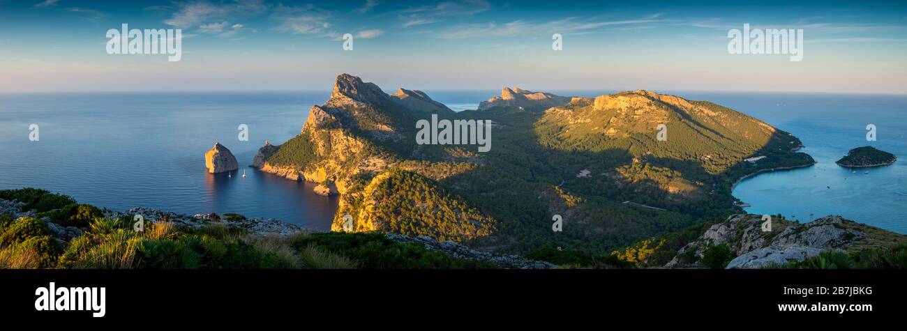 Panoramablick auf das kap von Formentor. Tramontana Berge, Mallorca.Spanien Stockfoto