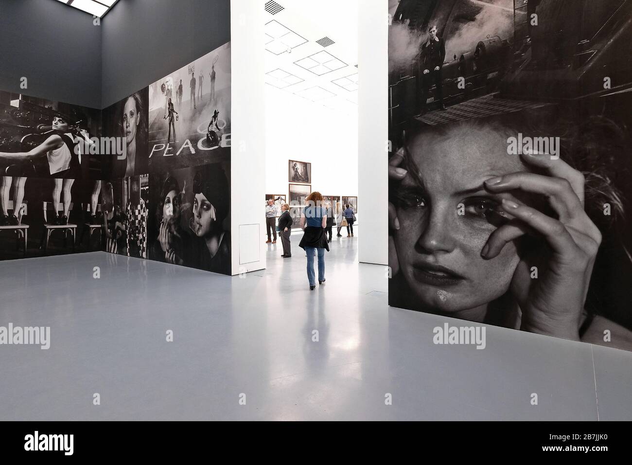 Ausstellung "Untold Stories" des Fotografen Peter Lindbergh im Kunstpalast Düsseldorf. Stockfoto