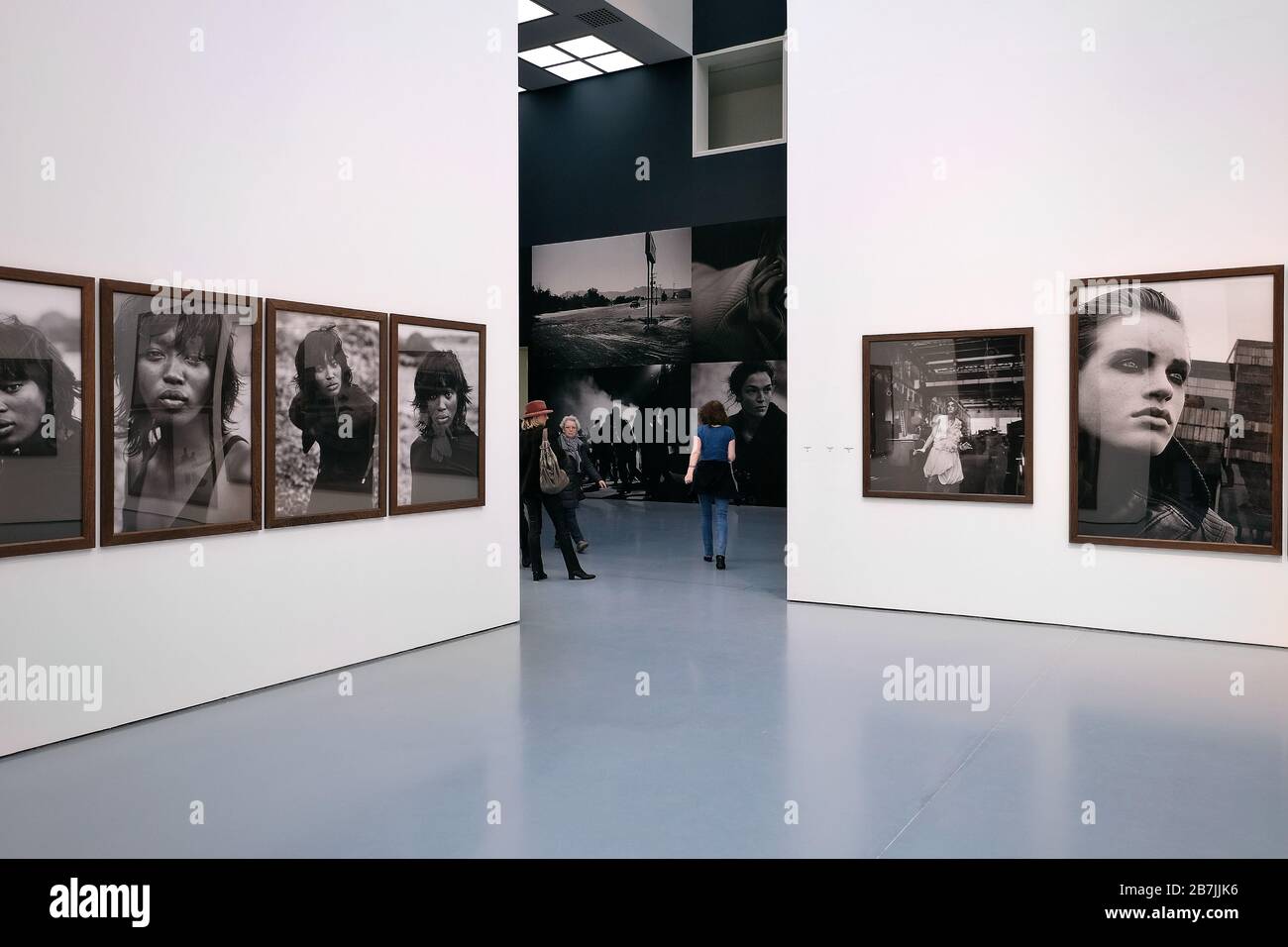 Ausstellung "Untold Stories" des Fotografen Peter Lindbergh im Kunstpalast Düsseldorf. Stockfoto