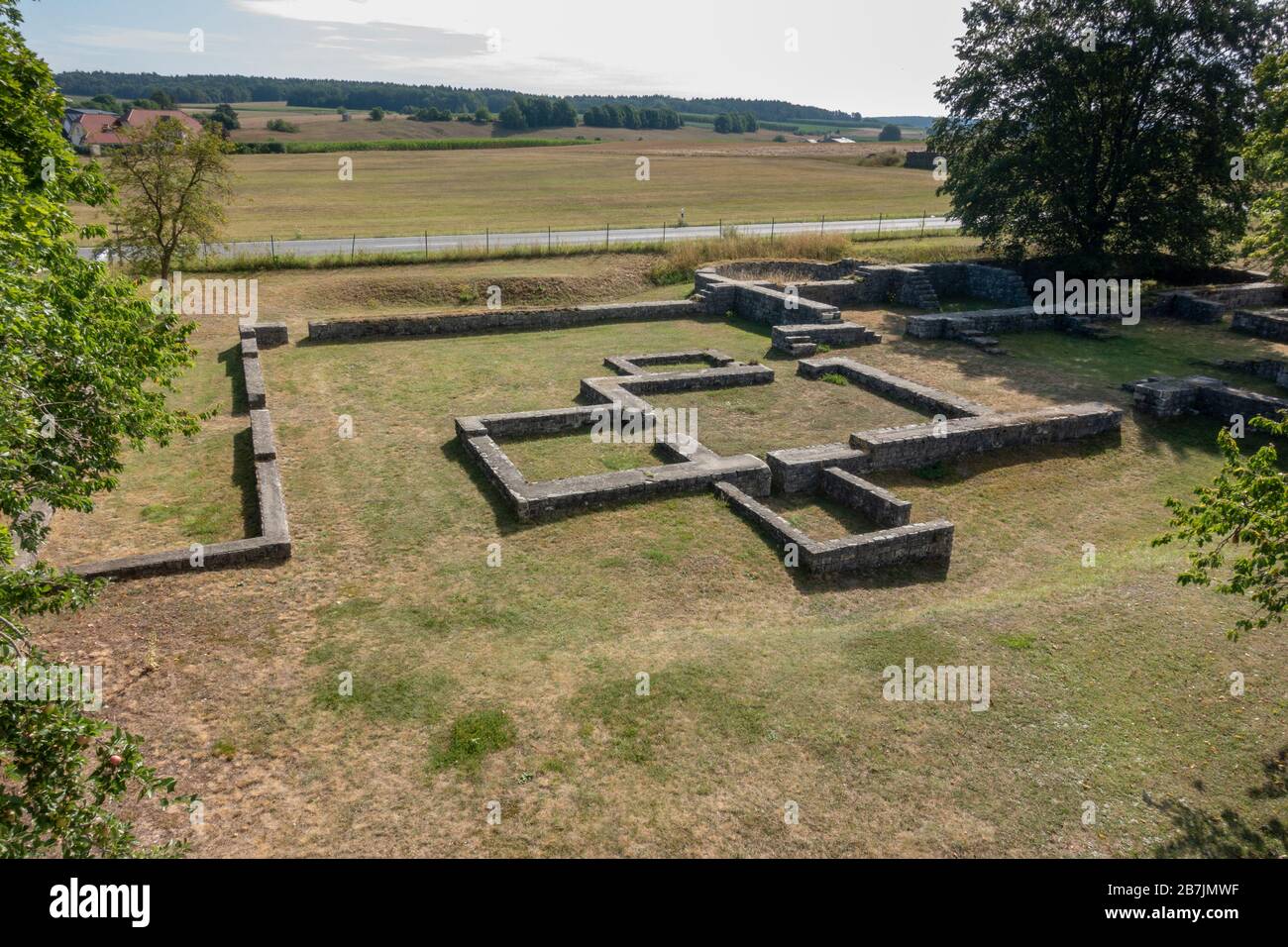 Reste der römischen Festung Abusina-Eining, Eining bei Abensberg, Bayern, Deutschland. Stockfoto