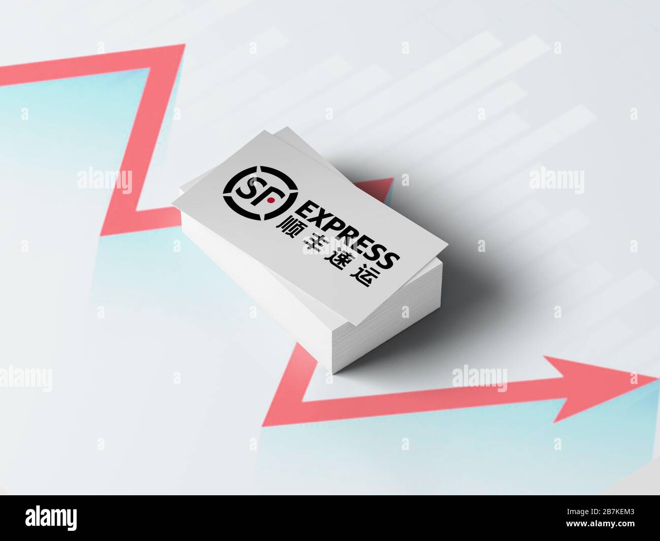 Kreatives Foto: Ein Stapel von Karten, die mit einem SF Express-Logo geschrieben werden. Stockfoto