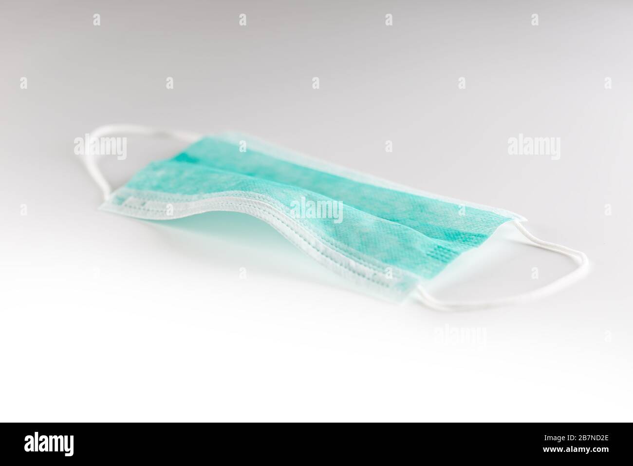 Schutzmaske für Chirurgenarzt, aber auch zum Schutz gegen Coronavirus COVID-19 Stockfoto Schutzmaske für Chirurgenarzt, aber auch zum Schutz gegen Coronavirus COVID-19 Stockfoto