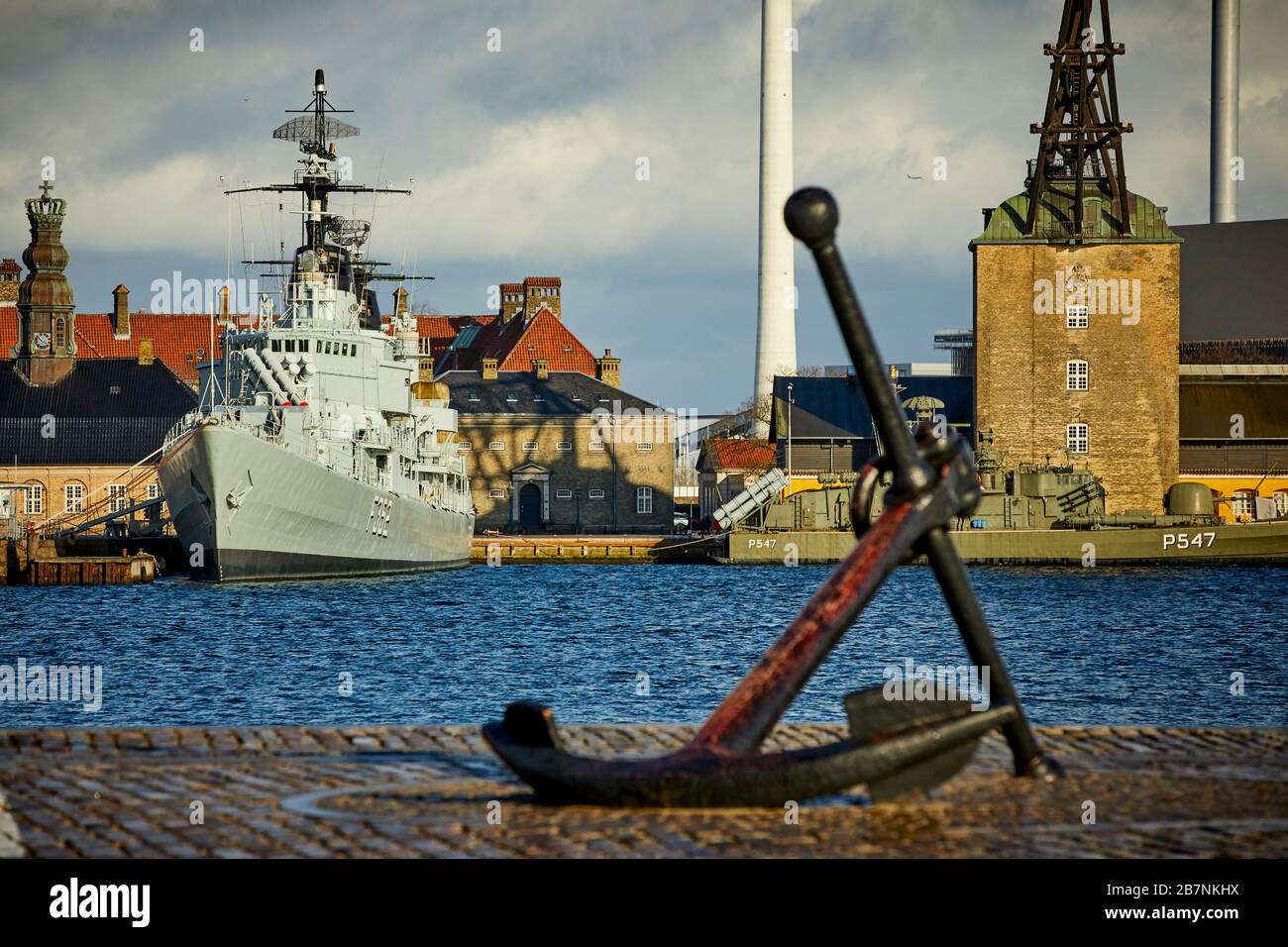 Kopenhagen, Dänemarks Hauptstadt, Naval Station Holmen HDMS Peder Skram (F352) Royal Danish Navy Fregatte 1990 außer Dienst gestellt und jetzt amuseum Schiff. Stockfoto