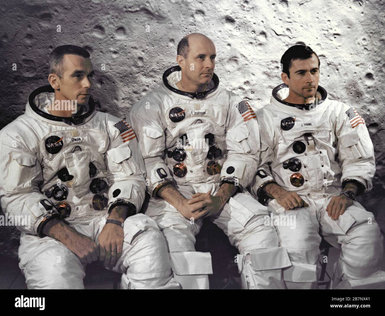 Apollo 10 - NASA, c Rahmen Die Besatzung von Apollo 10 von links nach rechts: Lunar Module Pilot Eugene A. Cernan, Kommandant Thomas P. Stafford und Command Module Pilot John W. Young. Stockfoto