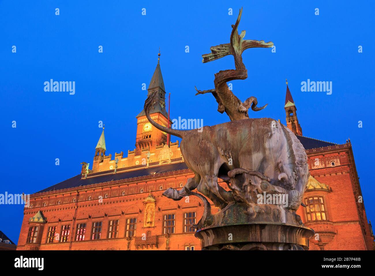 Brunnen auf dem Rathausplatz, Kopenhagen, Neuseeland, Dänemark, Europa Stockfoto