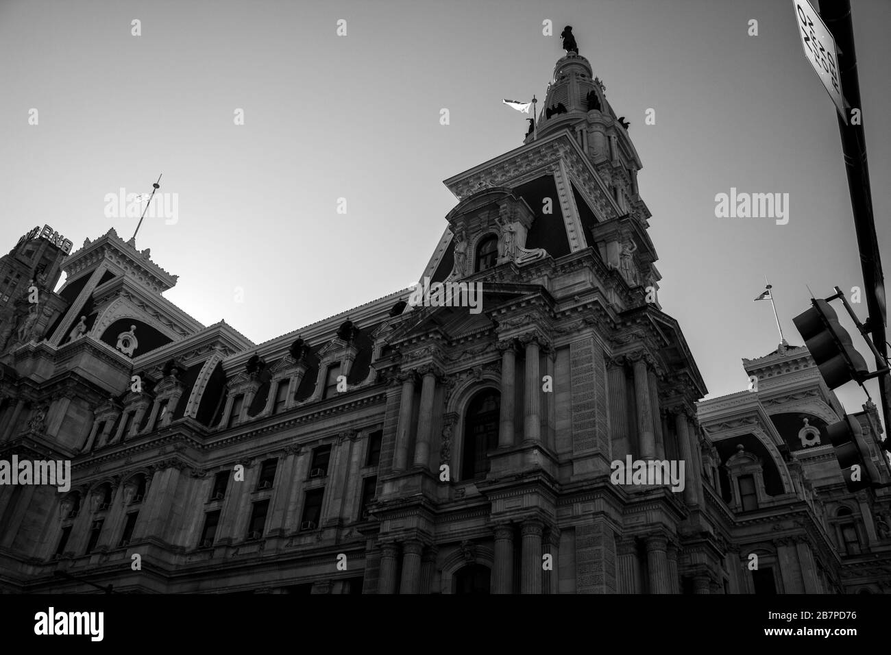 Philadelphia City Hall in Schwarz und Weiß Stockfoto