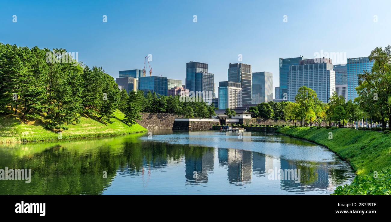 Innenstadt Tokios mit Wolkenkratzern, Japan Stockfoto