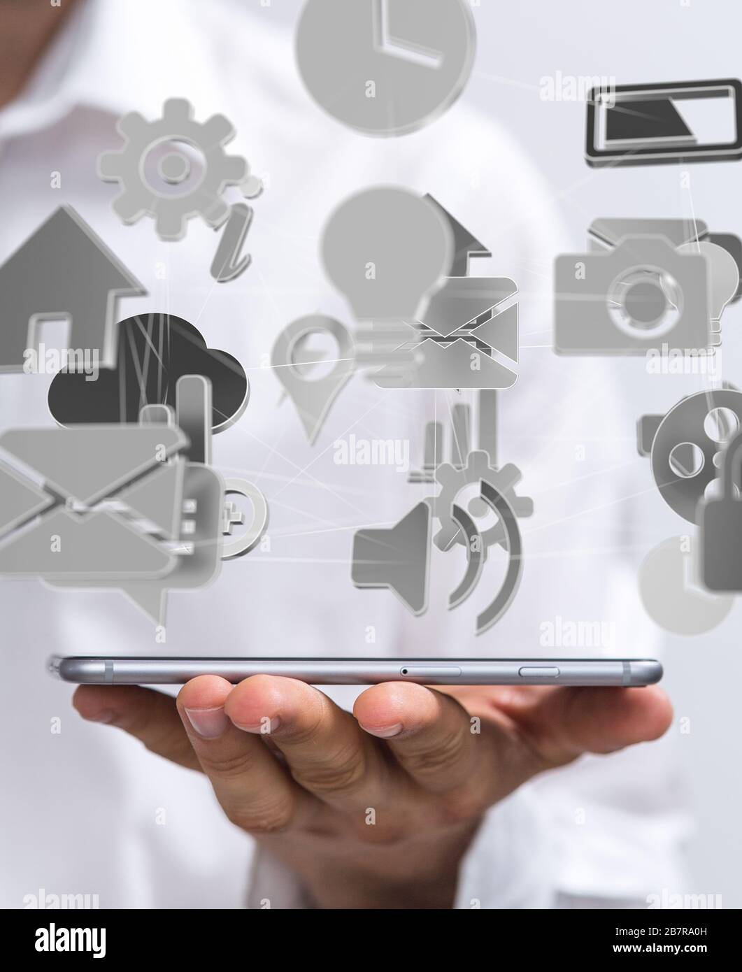 Person präsentiert eine virtuelle Projektion von Multimedia Stockfoto