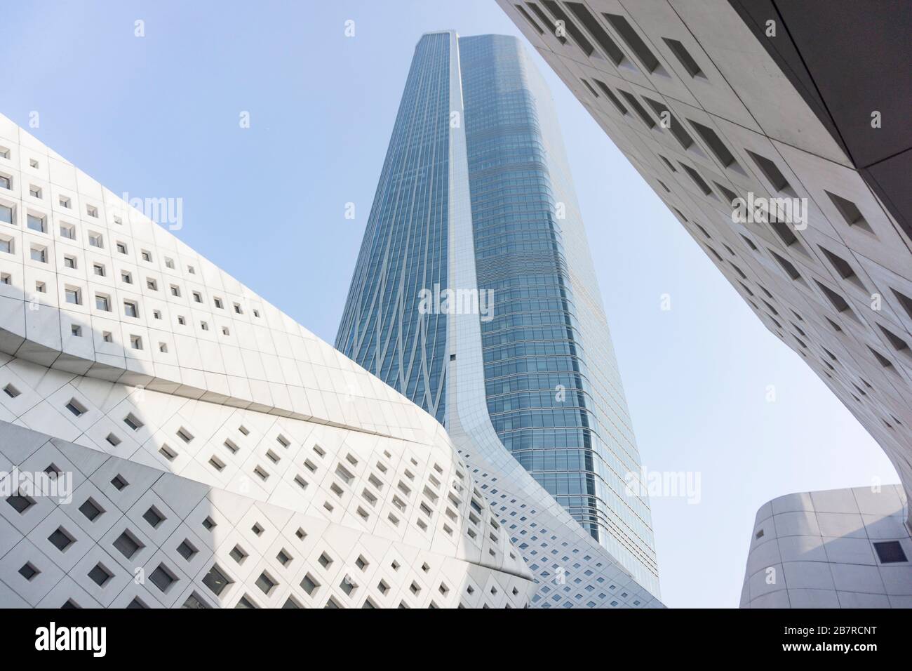 Nanjing, China-23. Dezember 2018:Nanjing International Youth Culture Centre, das von Zaha Hadid Architects entworfen wurde. Stockfoto