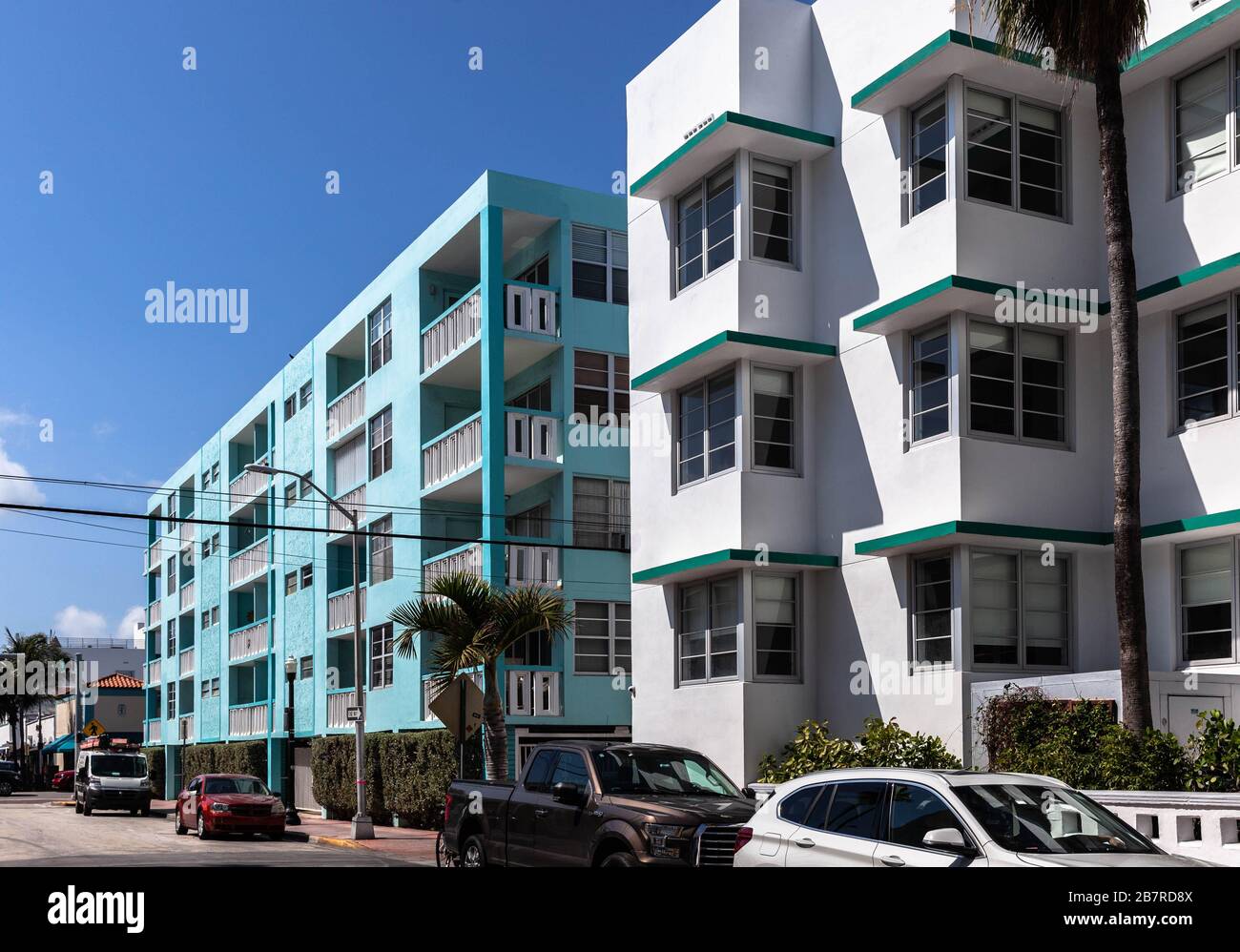 Wohnblöcke in der 7th Street, South Beach, Miami Beach, Florida, USA. Stockfoto
